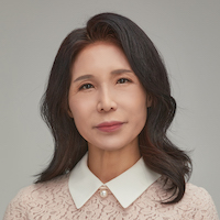 Dr. Jenny Lee