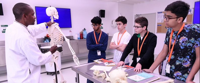High school students glimpse college life at WCM-Q