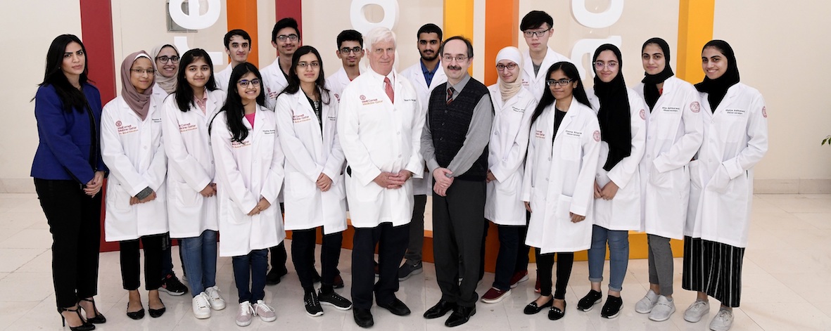 Early glimpse of a doctor’s life for WCM-Q students