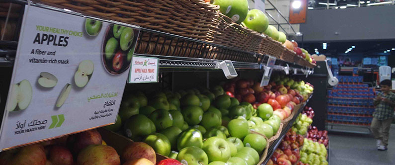 Shopping for healthy food with Sahtak Awalan