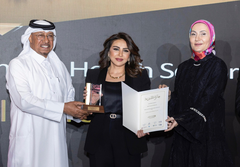 Dr. Saif Al-Hajari, CEO of the Qatar National Programme for Social Responsibility, with Ms. Nesreen Al-Rifai, WCM-Q Chief Communications, External Affairs and Development Officer, and Prof. Dr. Rana Sobh, Dean of the College of Business and Economics at Qatar University. 