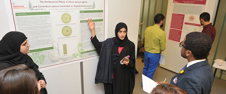 Kholoud Abu-Holayqah discusses her research on the antibacterial effects of garlic and coriander.