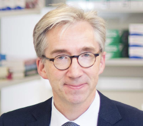 Dr. Stefan Feske