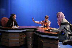 Marwa Ahmed, Ali Saad and Amira El Sherif debate politics during their tour of Al Jazeera Channel.