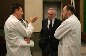 During his visit to Doha, Dr. Nachman presented Grand Rounds on Hypercoagulable states at HMC, and discussed some of the issues raised in his lecture with physicians at the Hamad Hospital.