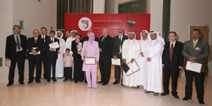 Preceptors who work in primary health centers and HMC outpatient departments, as well as senior officials from seven HMC departments, received certificates.